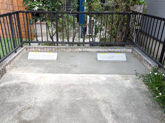 小工事 大きな車もとめられる、ひろびろ便利な駐車場