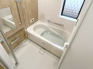 バスルームリフォーム おしゃれで使いやすい浴室と洗面所＆断熱性が向上した内窓