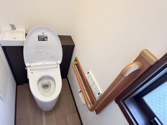 トイレリフォーム シンプルかつ落ち着いた雰囲気のレストルーム